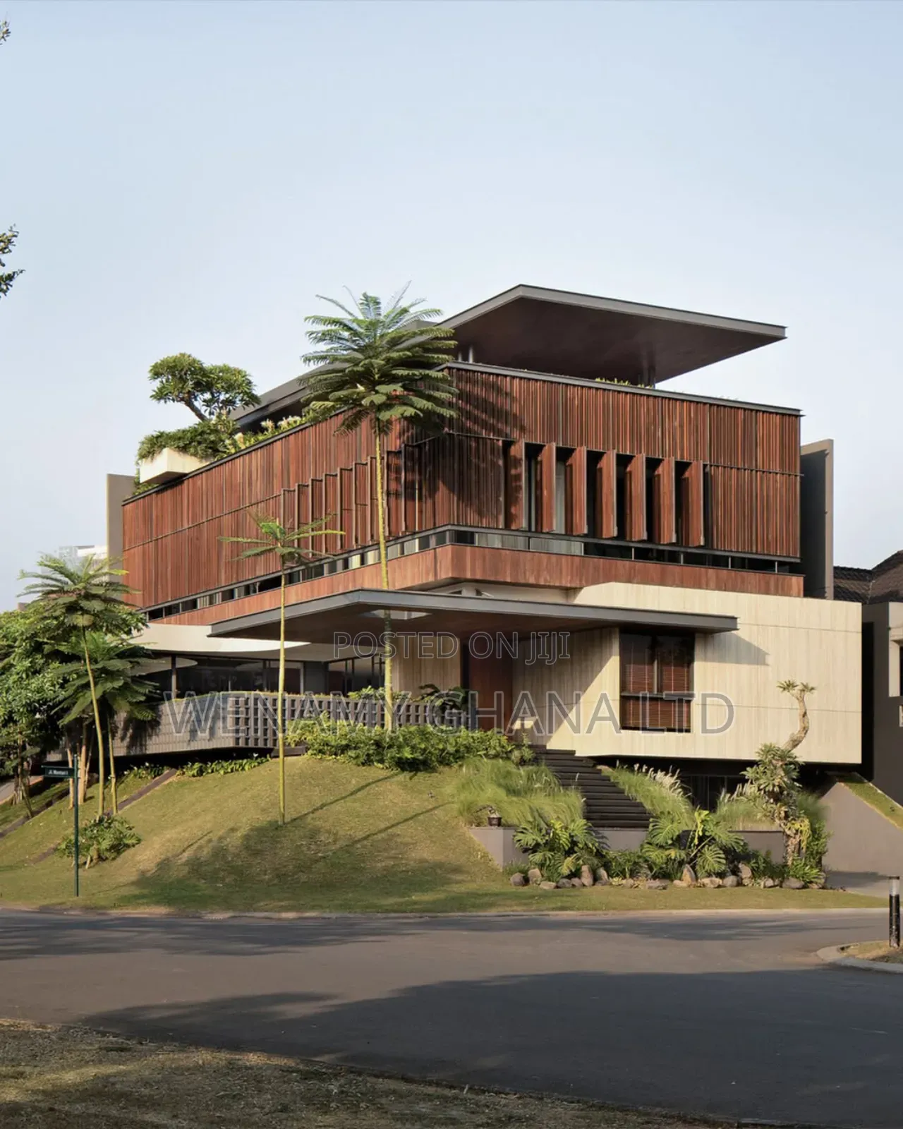 5bdrm House in Accra for sale in Accra Metropolitan