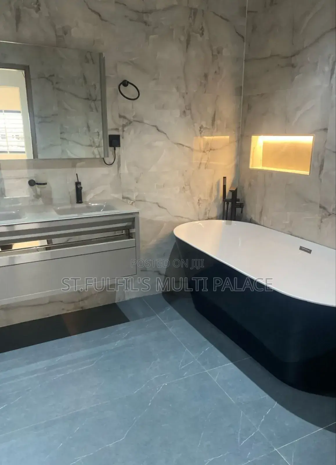 4bdrm Duplex in Lakeside, East Legon for sale in East Legon