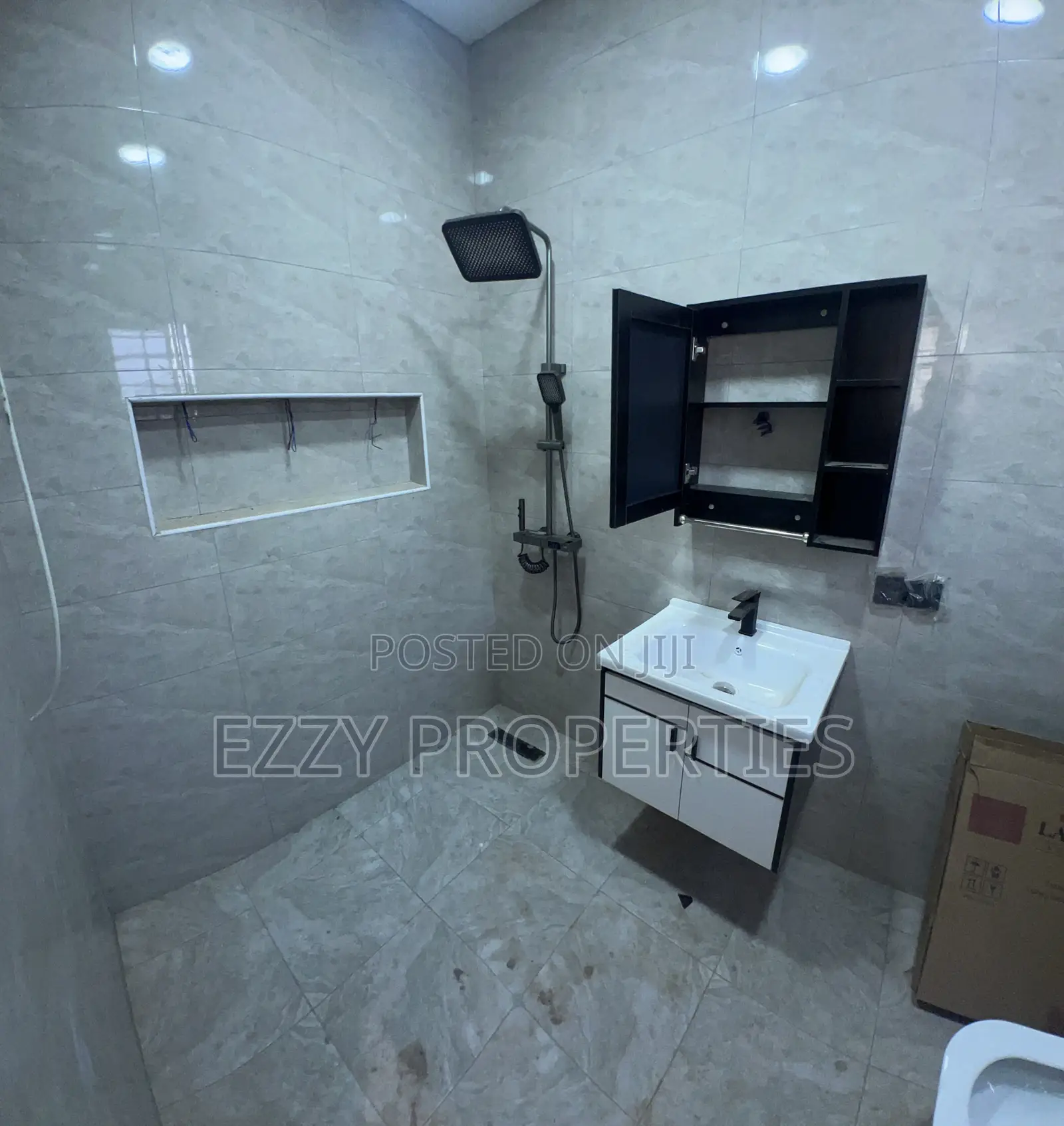 4bdrm Duplex in East Legon Hills for sale in Ga East Municipal