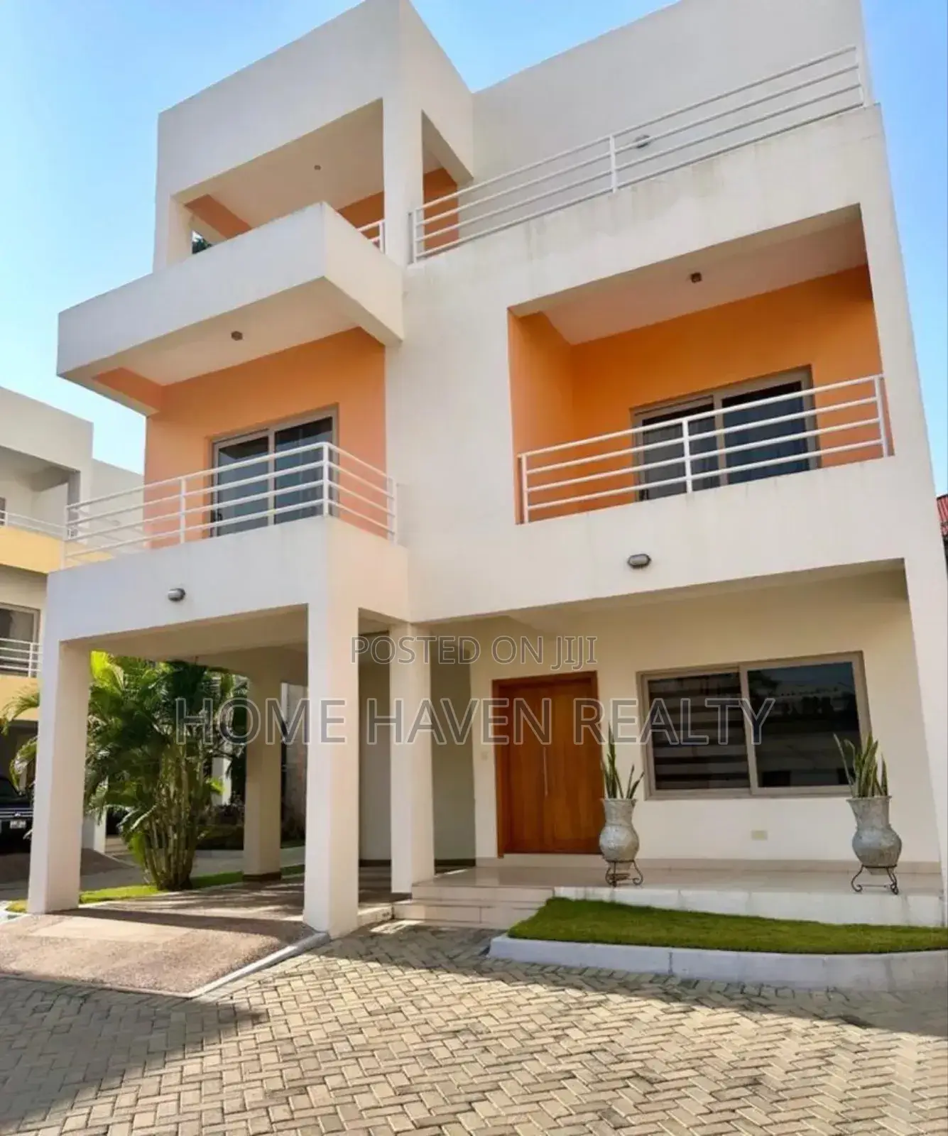 Furnished 5bdrm Townhouse / Terrace in Airport Residentials for rent in Airport Residential Area