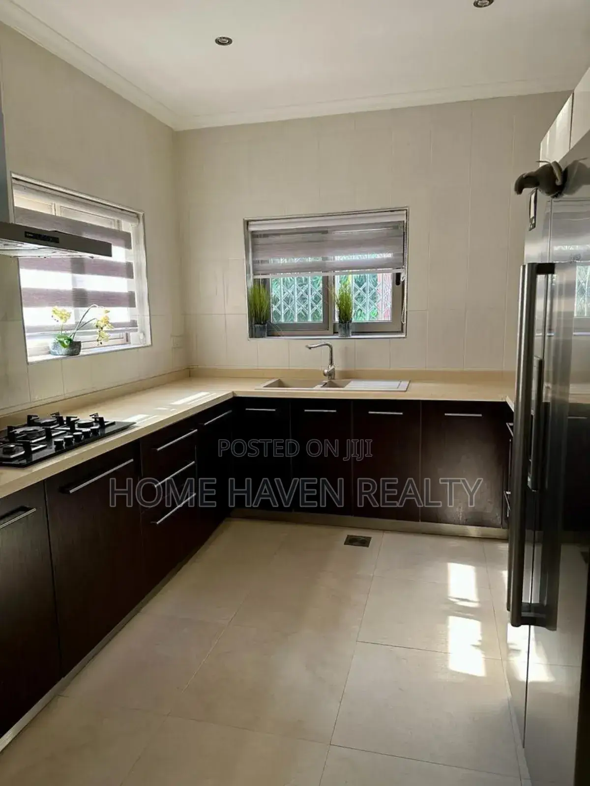 Furnished 5bdrm Townhouse / Terrace in Airport Residentials for rent in Airport Residential Area