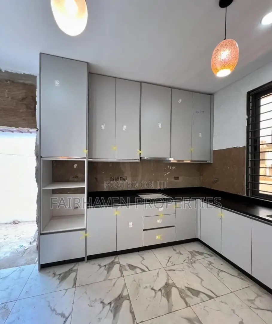 3bdrm House in Achimota for sale in Achimota