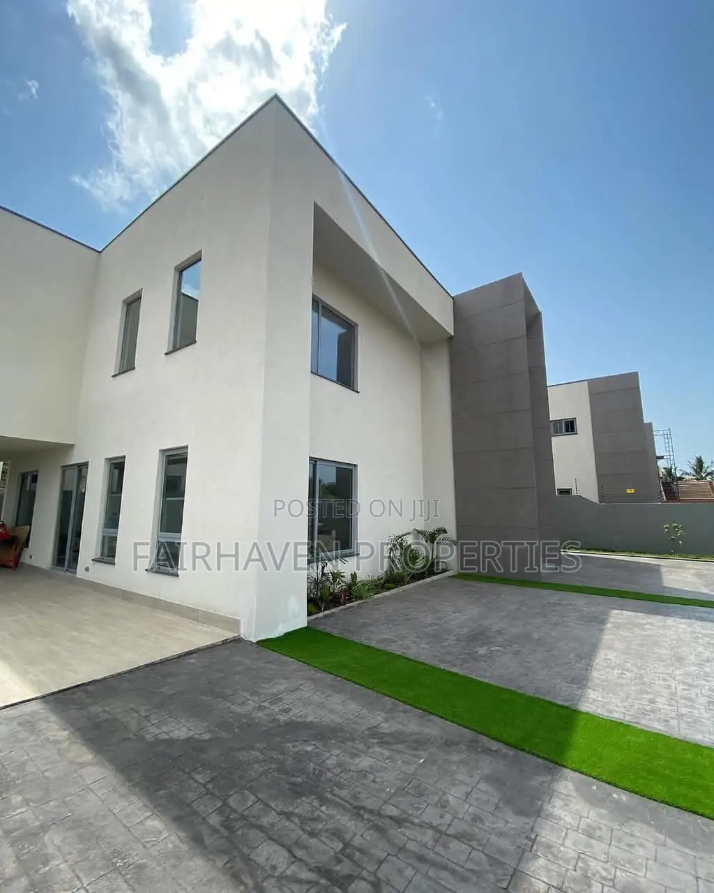 4bdrm Mansion in East Legon for sale in East Legon
