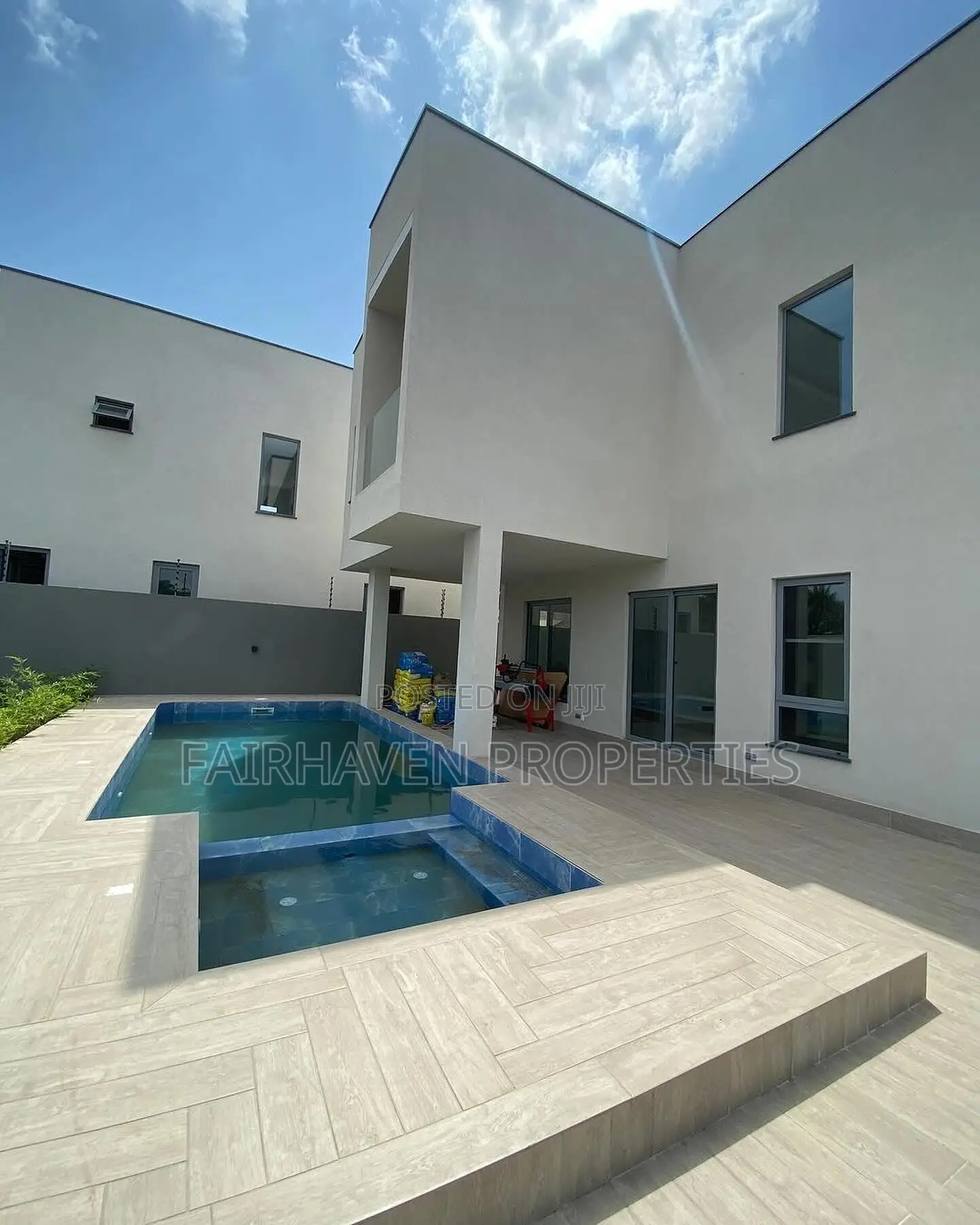 4bdrm Mansion in East Legon for sale in East Legon