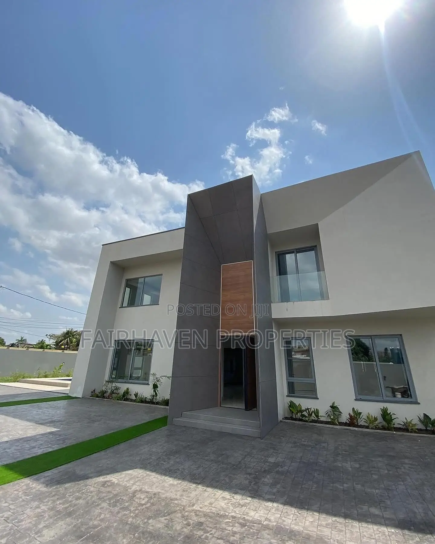 4bdrm Mansion in East Legon for sale in East Legon