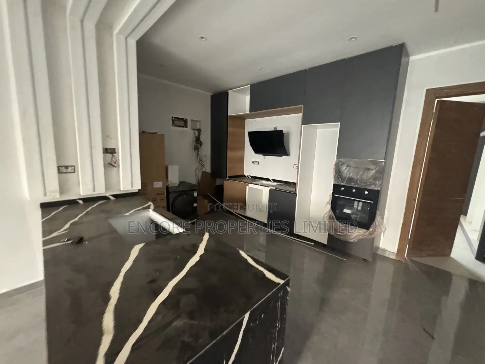 3bdrm Apartment in Encore Properties, Airport Residential Area in Airport Residential Area
