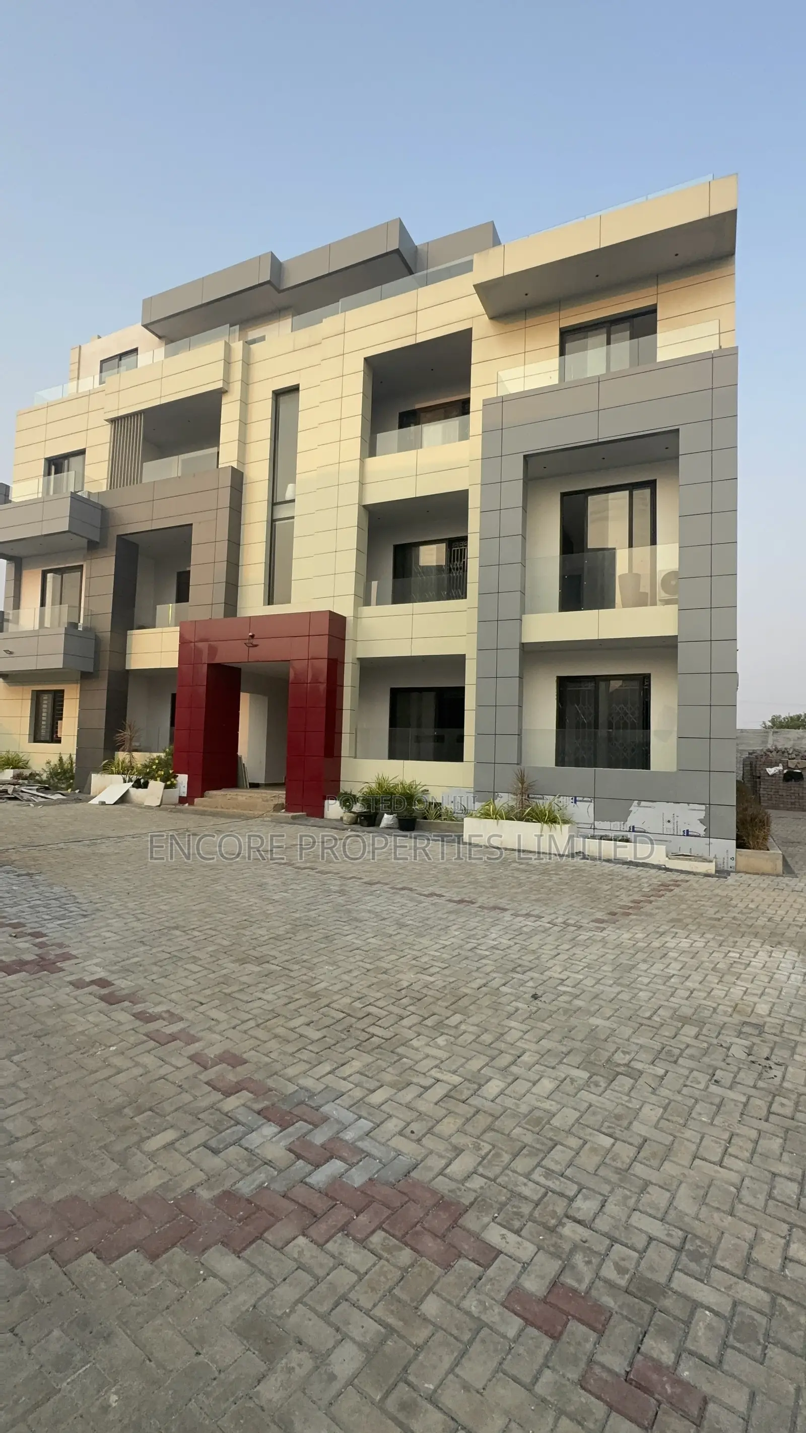 3bdrm Apartment in Encore Properties, Airport Residential Area in Airport Residential Area