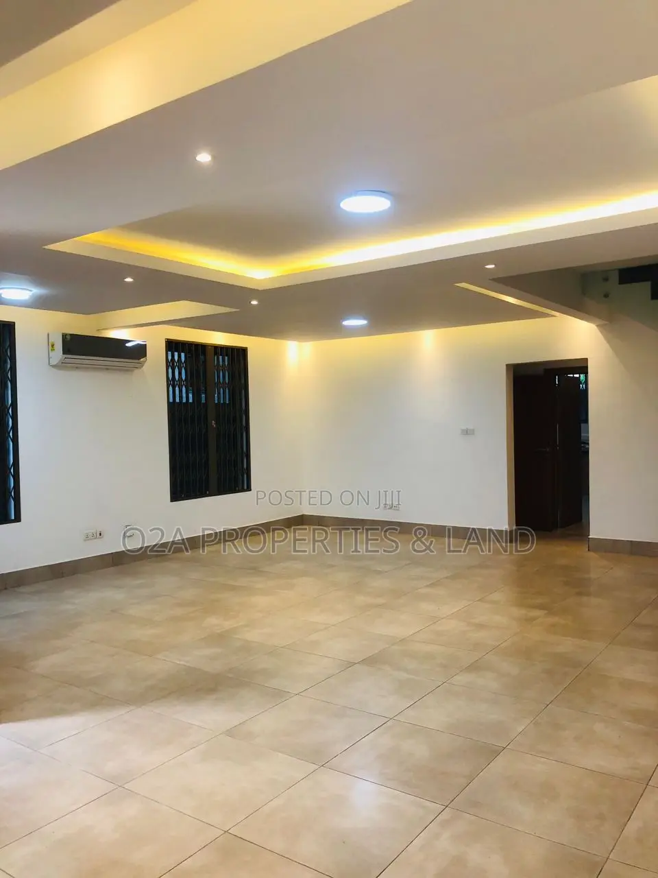 3bdrm Townhouse / Terrace in Dzorwulu for rent in Dzorwulu