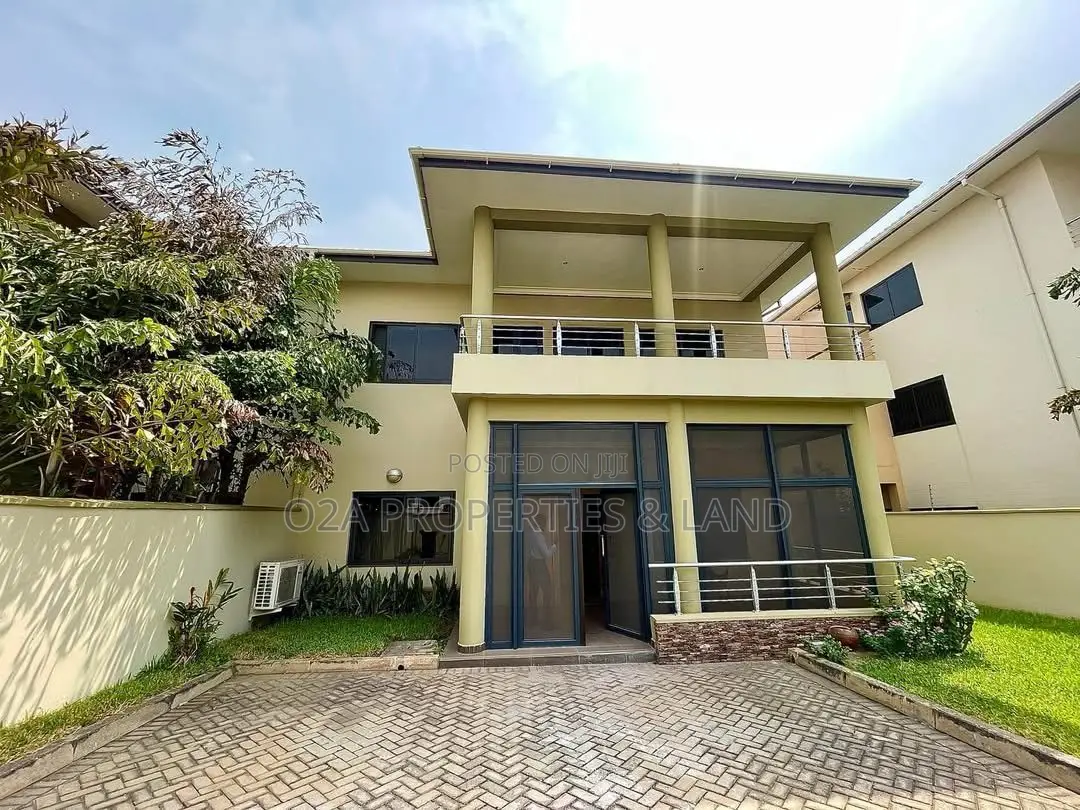 4bdrm House in Cantonments, Acquinas for rent in Acquinas
