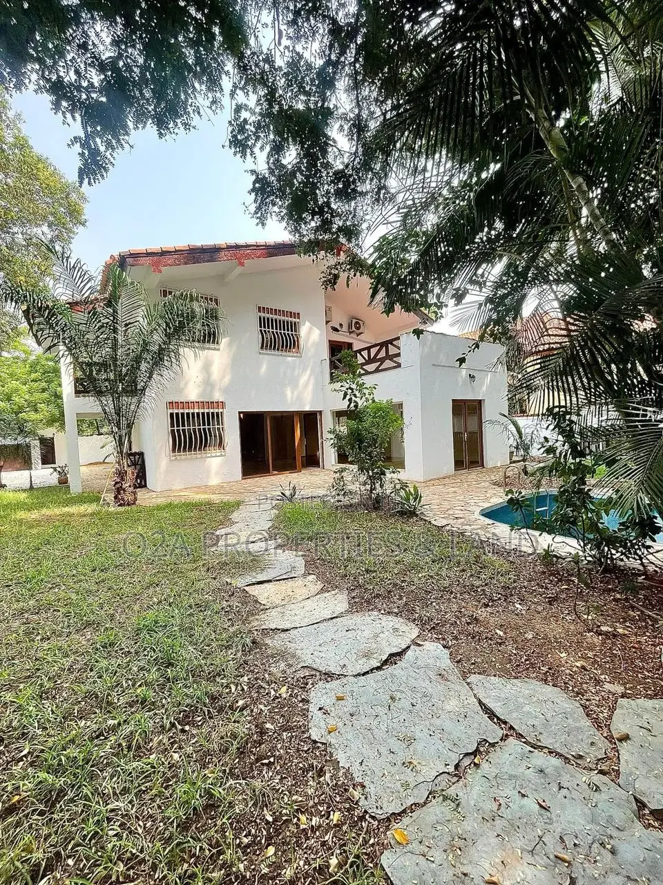 4bdrm House in Cantonments, Acquinas for rent in Acquinas
