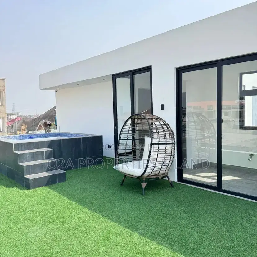 Furnished 4bdrm House in East Legon, American House for sale in American House