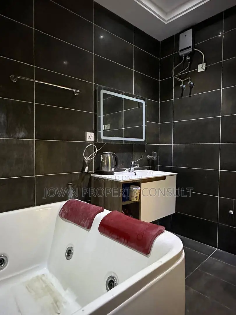 5bdrm House in Amasaman for sale in Amasaman