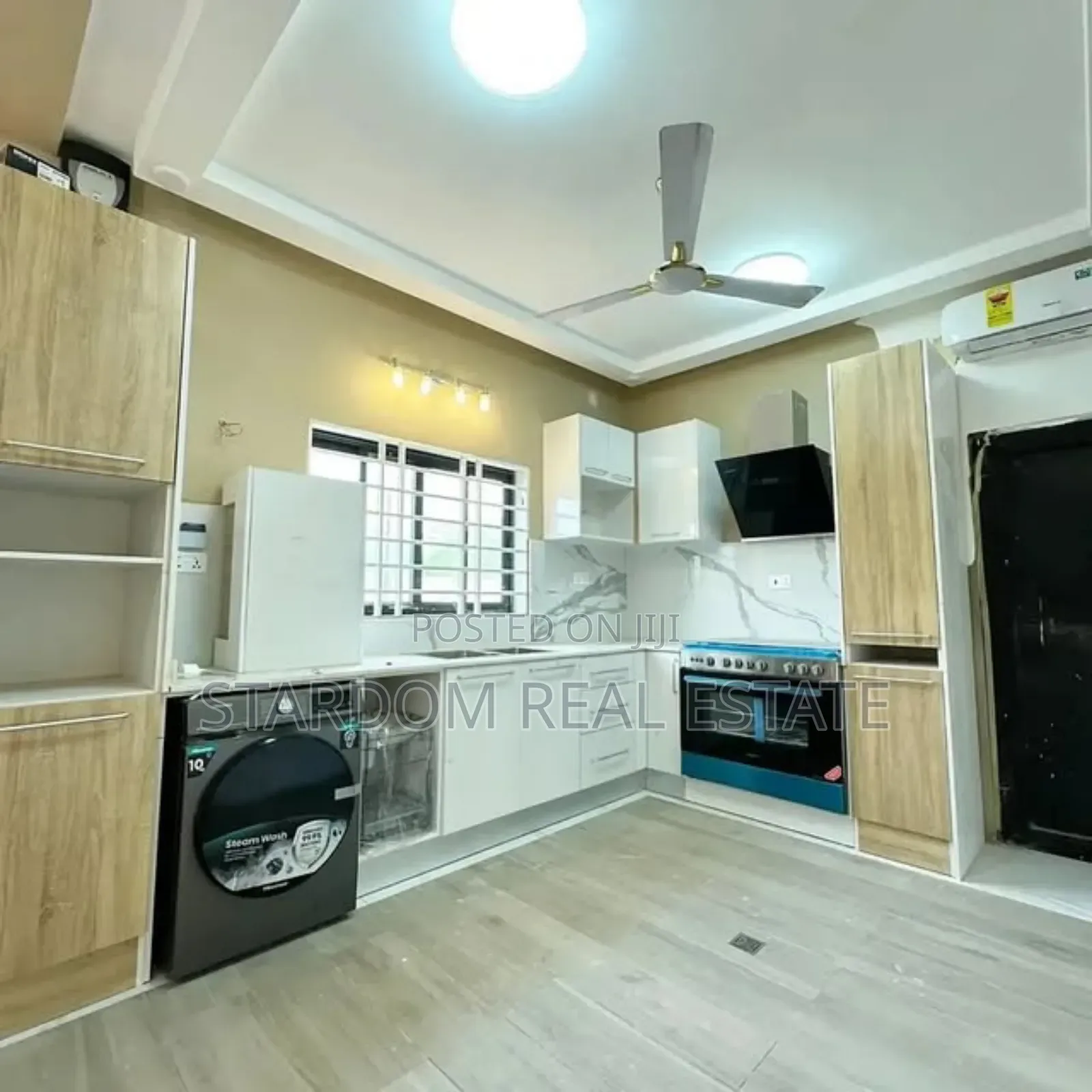 4bdrm Duplex in Com18, Spintex for sale in Spintex