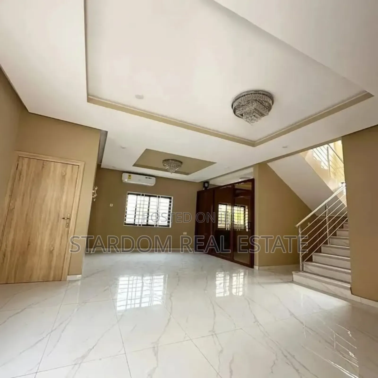 4bdrm Duplex in Com18, Spintex for sale in Spintex