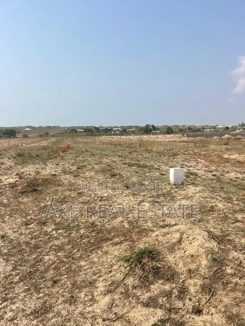 Easily Accessible Plots in a Coastal Area in New Ningo