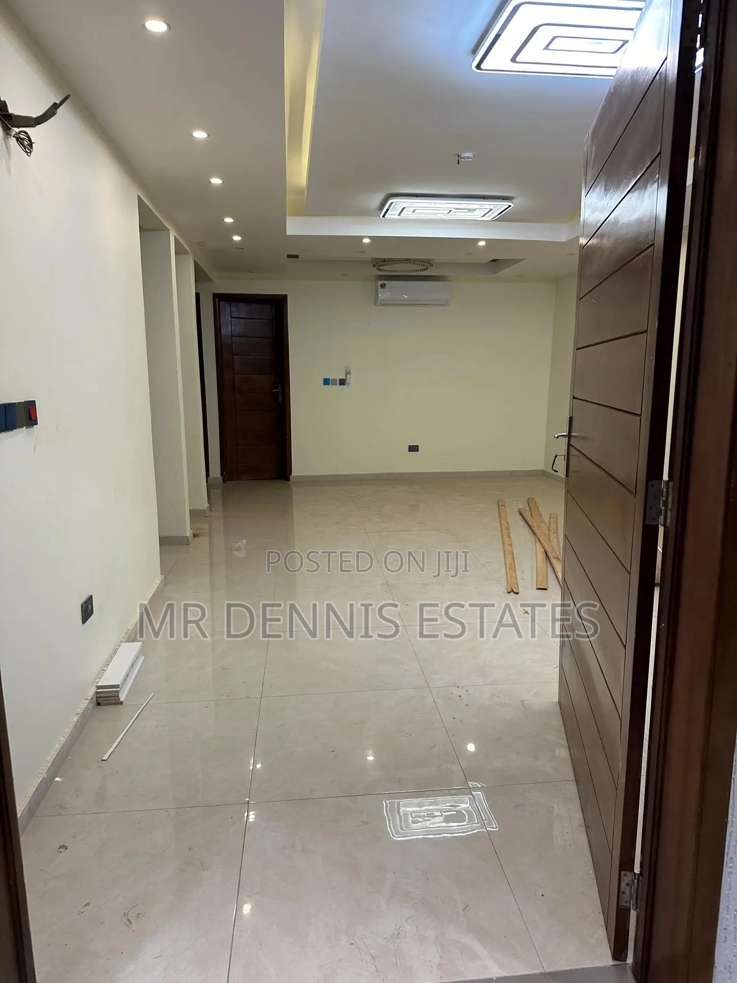 5bdrm House in Mr Dennis Estates, West Hills Mall Area for sale in West Hills Mall Area