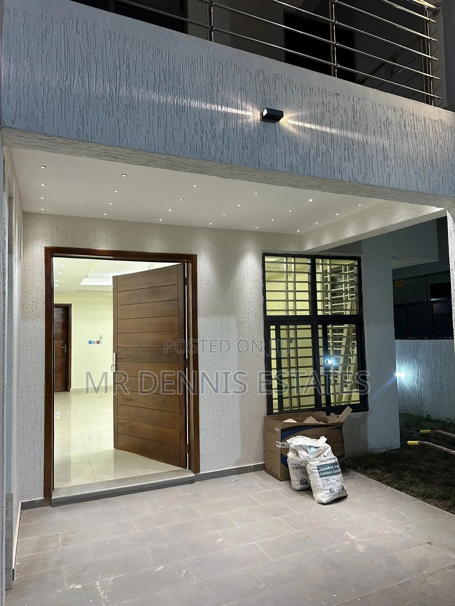 5bdrm House in Mr Dennis Estates, West Hills Mall Area for sale in West Hills Mall Area