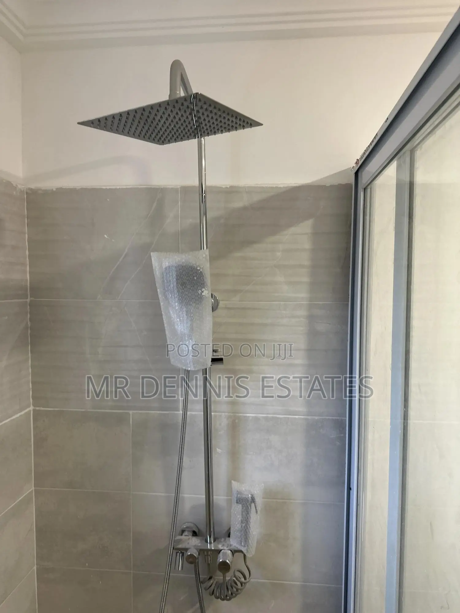 3bdrm Apartment in Mr Dennis Estates, Weija Junction for rent in Weija Junction