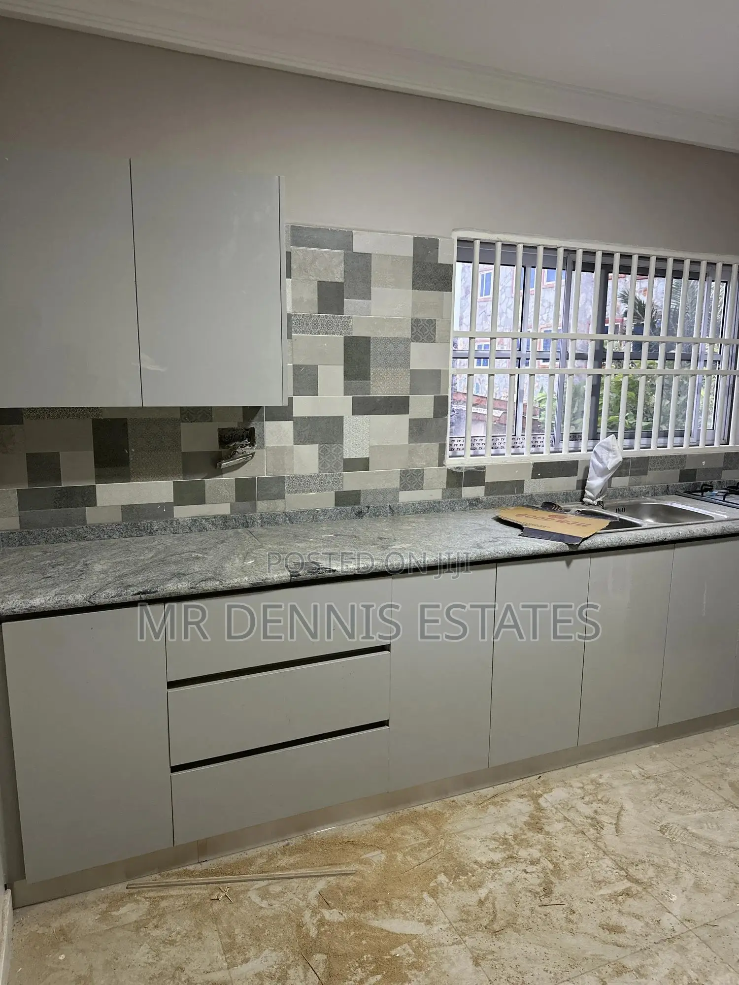 3bdrm Apartment in Mr Dennis Estates, Weija Junction for rent in Weija Junction