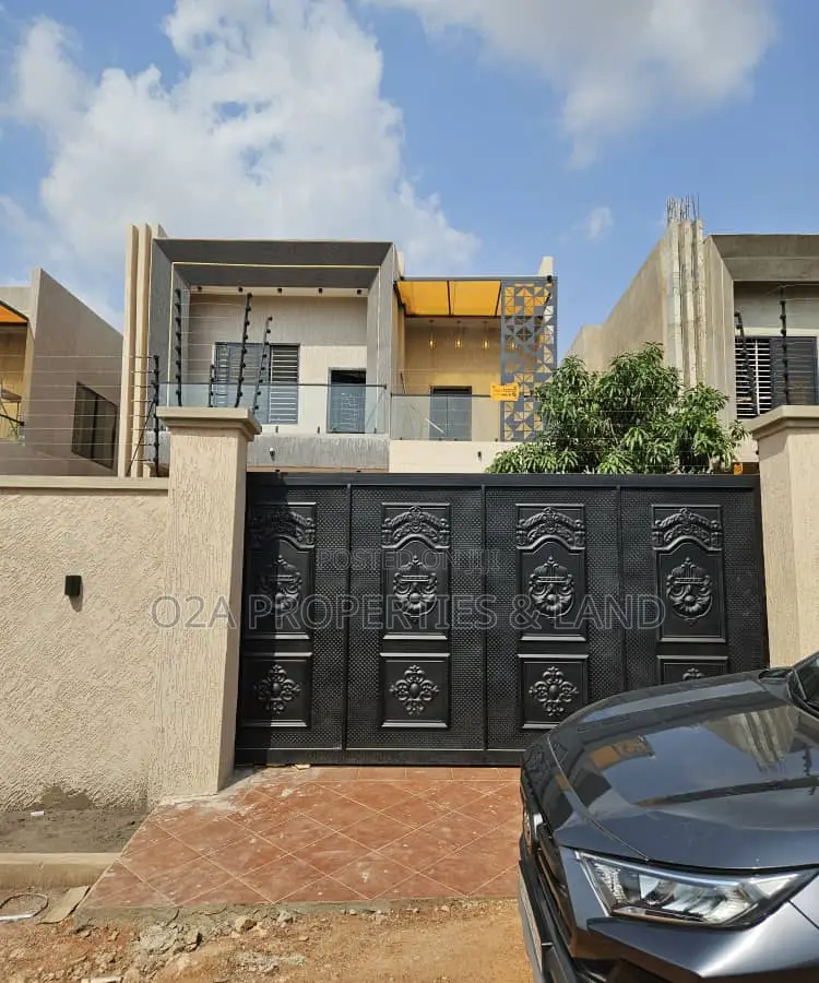 4bdrm House in Oyarifa, Ghana Flag for sale in Ghana Flag