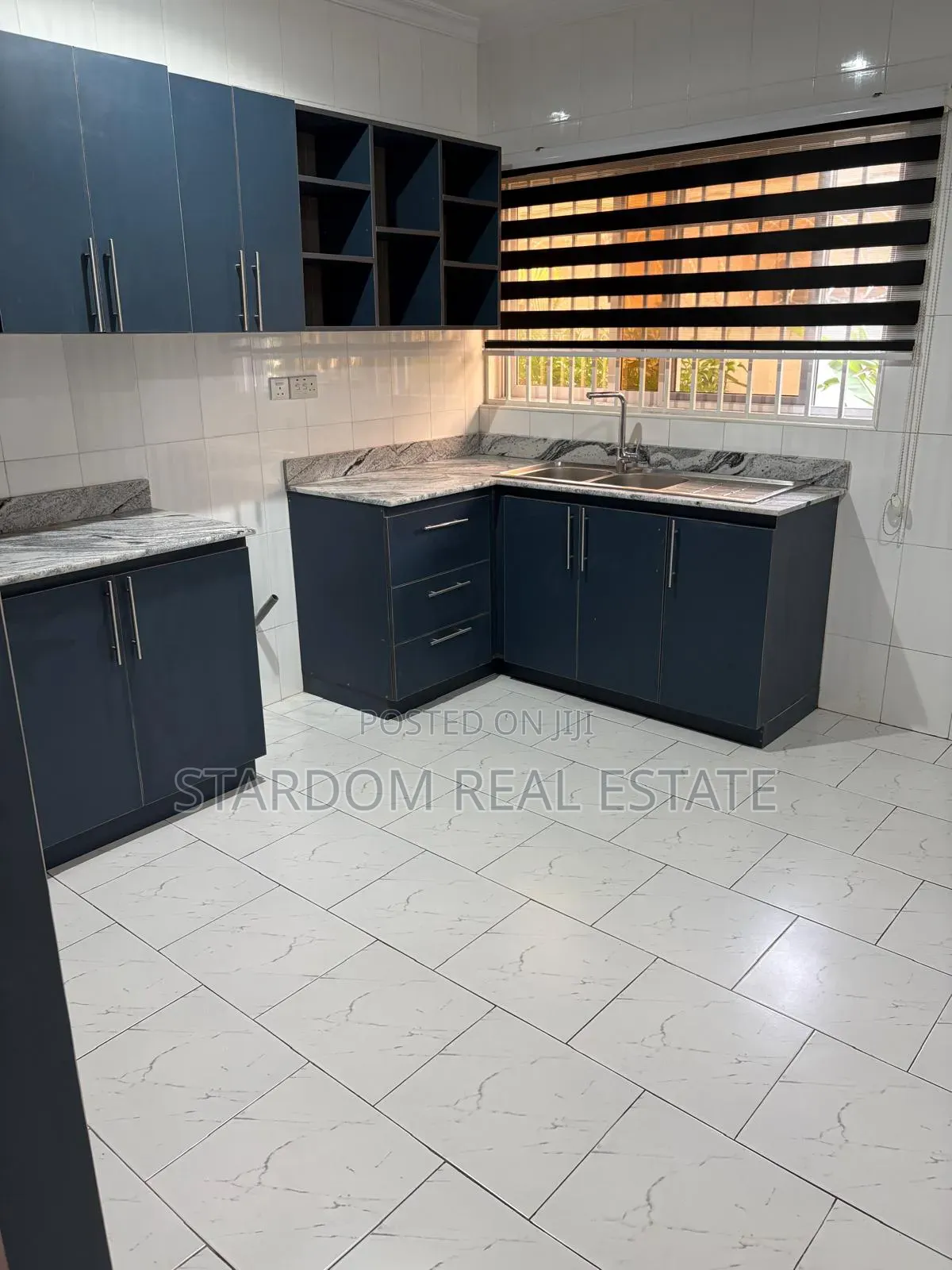 3bdrm Apartment in East Airport, Spintex for rent in Spintex