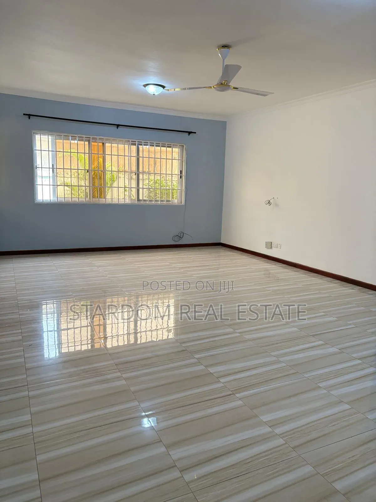 3bdrm Apartment in East Airport, Spintex for rent in Spintex