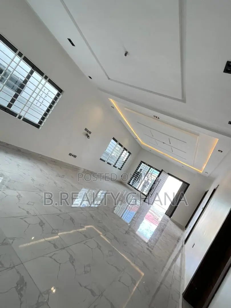 3bdrm House in Lakeside Estate, Ashaley Botwe for sale in Ashaley Botwe