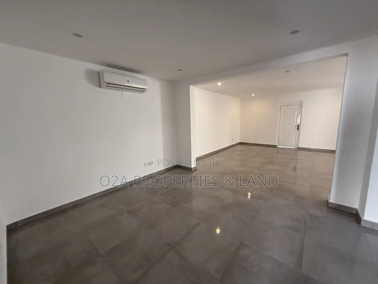 4bdrm House in Cantonments, Prisons for rent in Prisons
