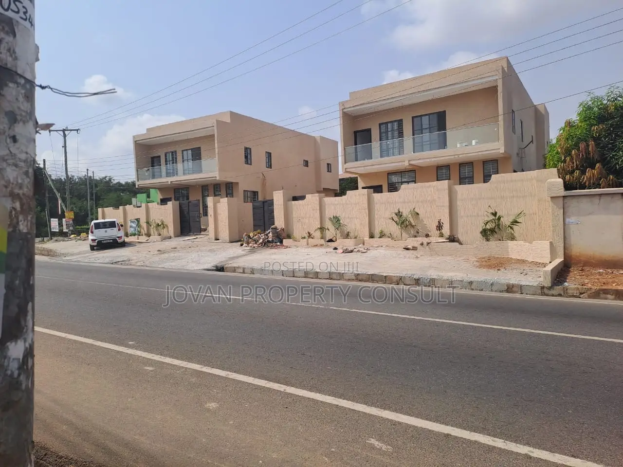 4bdrm House in West Land for sale in West Legon