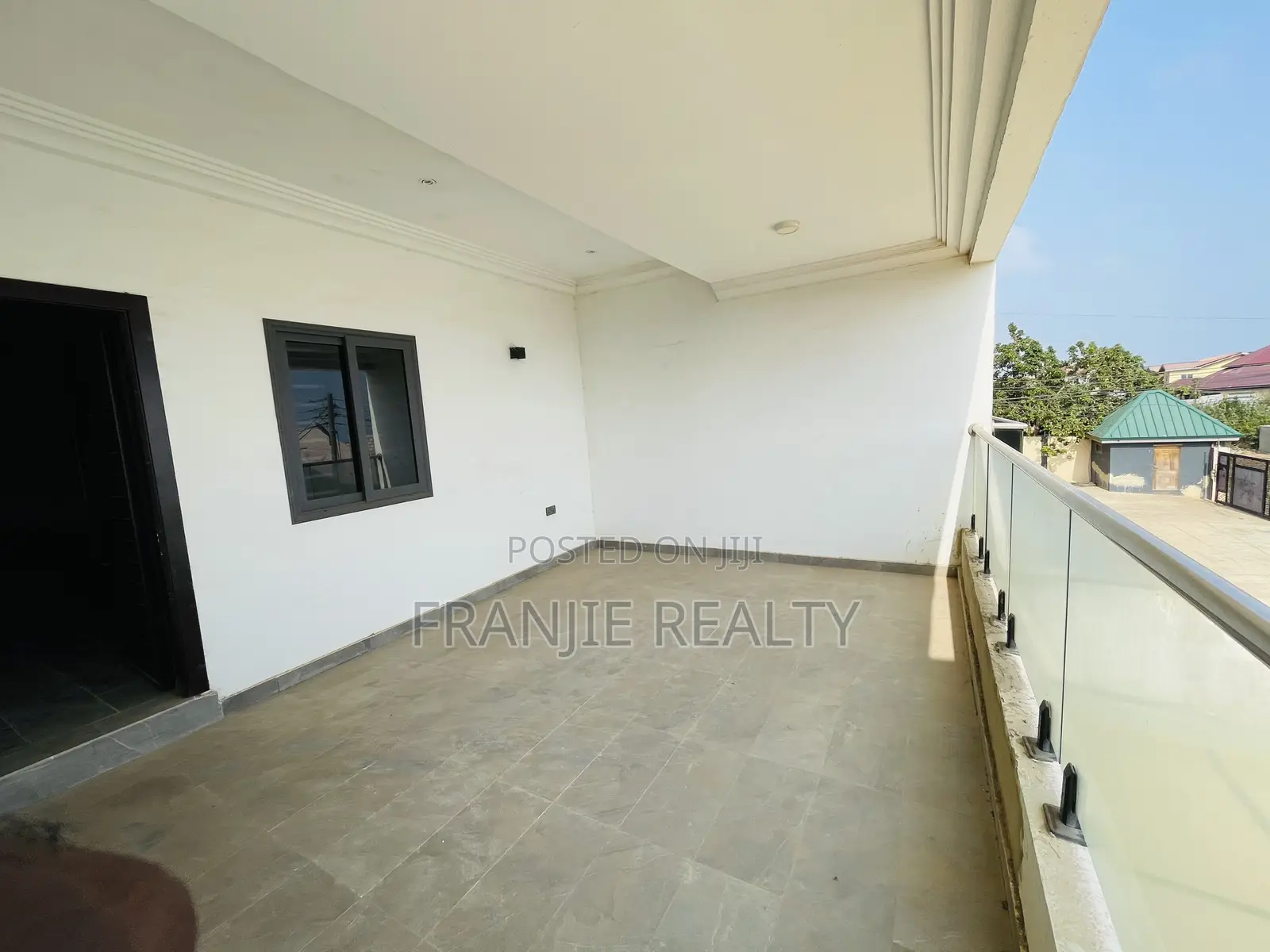 7bdrm House in West Hills Mall Area for sale in West Hills Mall Area