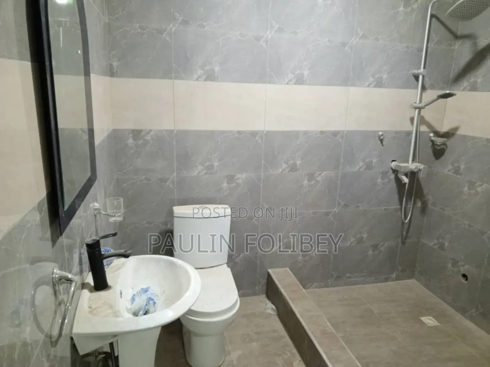 5bdrm Duplex in Dg Properties, Amasaman for sale in Amasaman