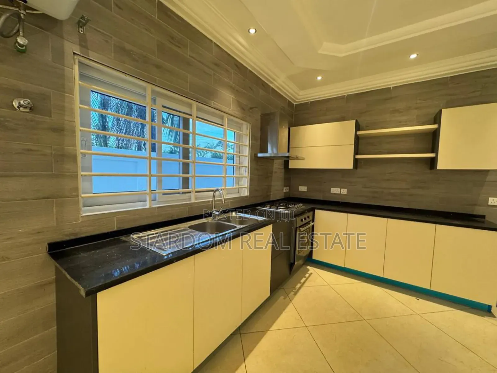 4bdrm Duplex in A&C Mall Area for rent in A&C Mall Area