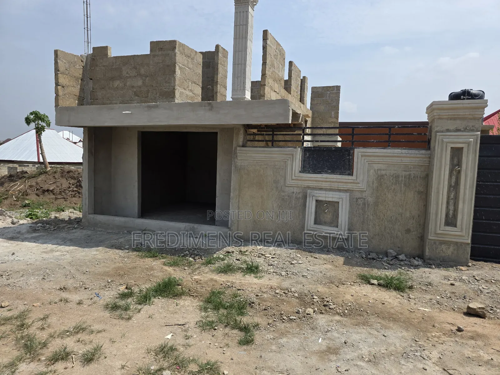 5bdrm Apartment in Fredimens Real, Kumasi Metropolitan for sale in Kumasi Metropolitan