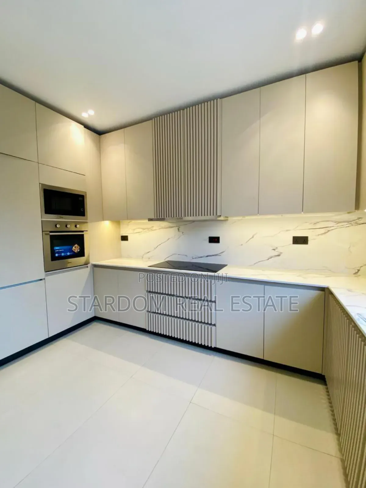 4bdrm Duplex in Dzorwulu for sale in Dzorwulu