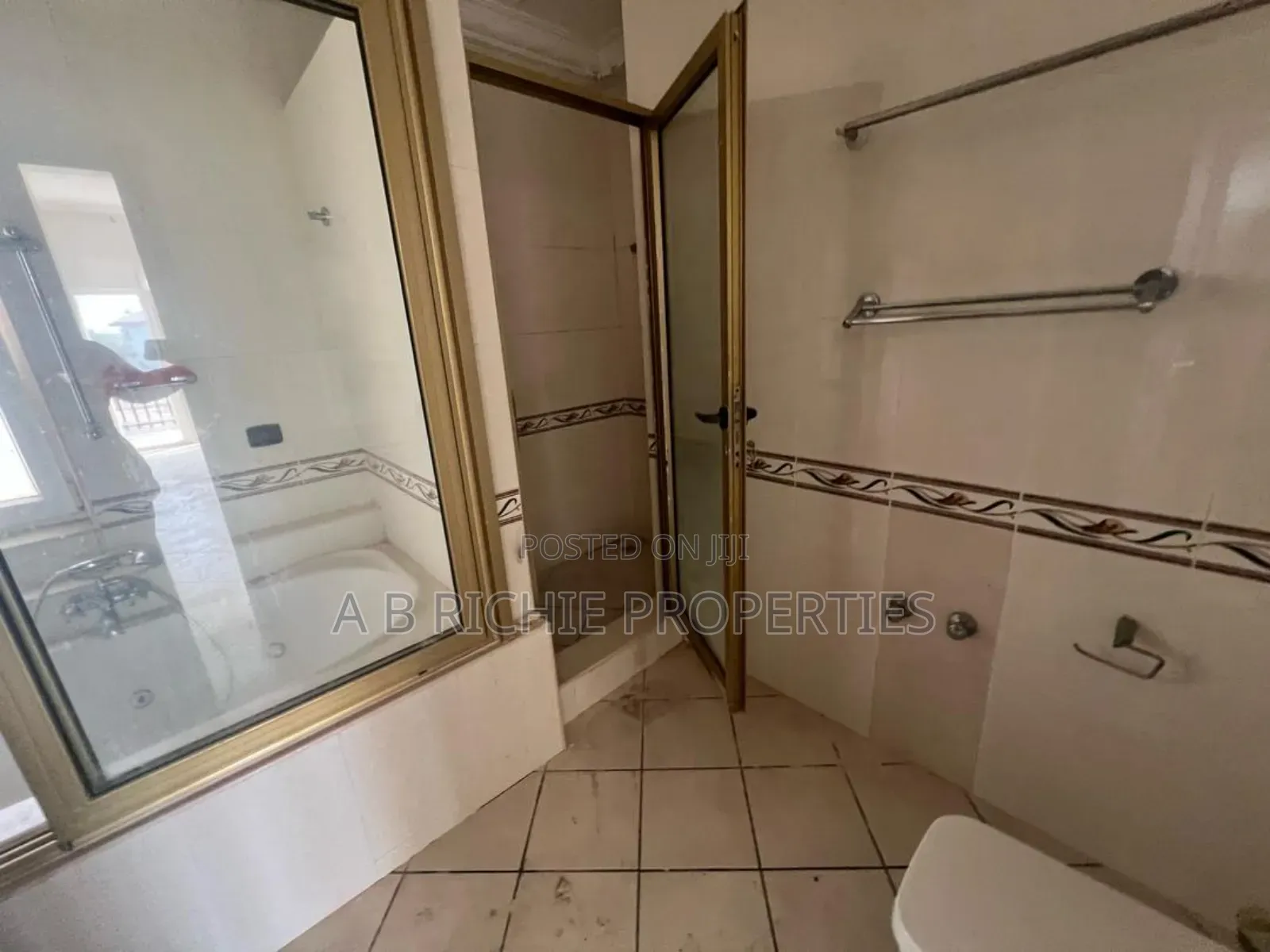 5bdrm Mansion in Ab Richie Properties, East Legon for sale in East Legon