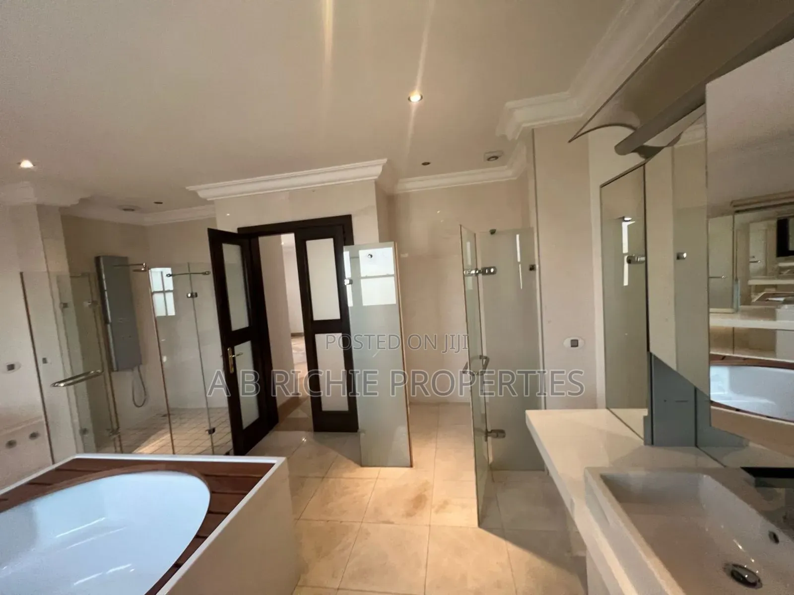 5bdrm Mansion in Ab Richie Properties, East Legon for sale in East Legon