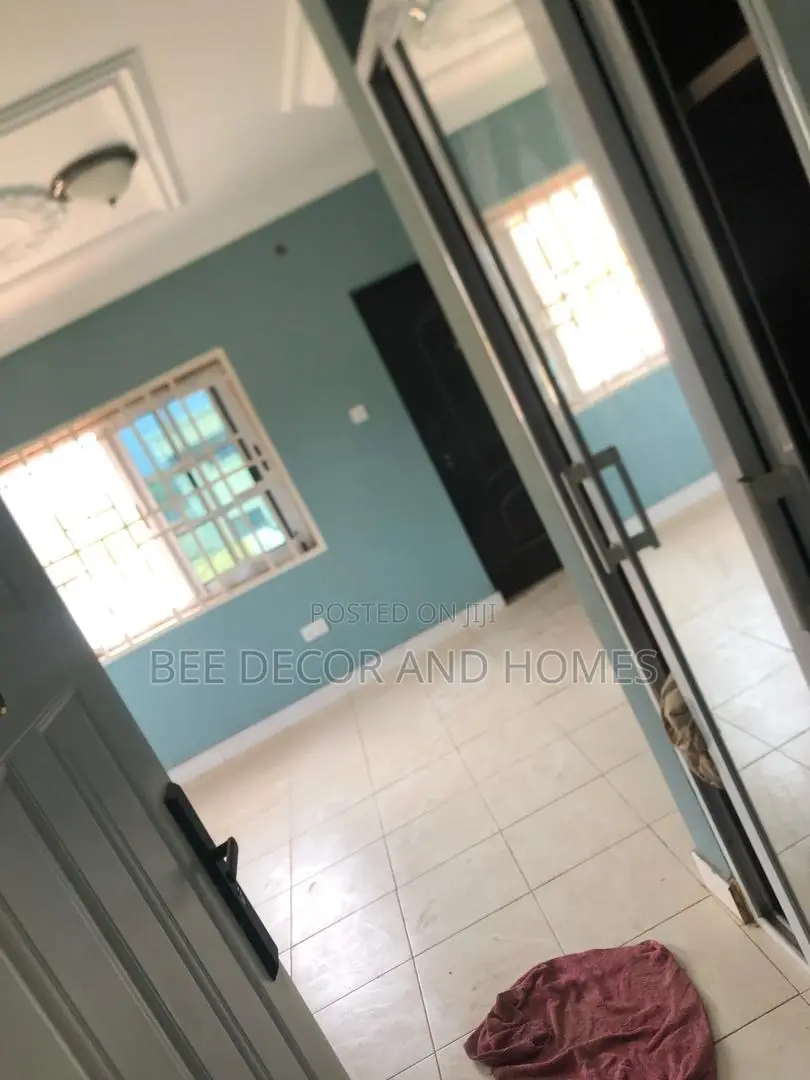 Mini Flat in Bee Decor & Homes, Oyarifa for sale in Oyarifa