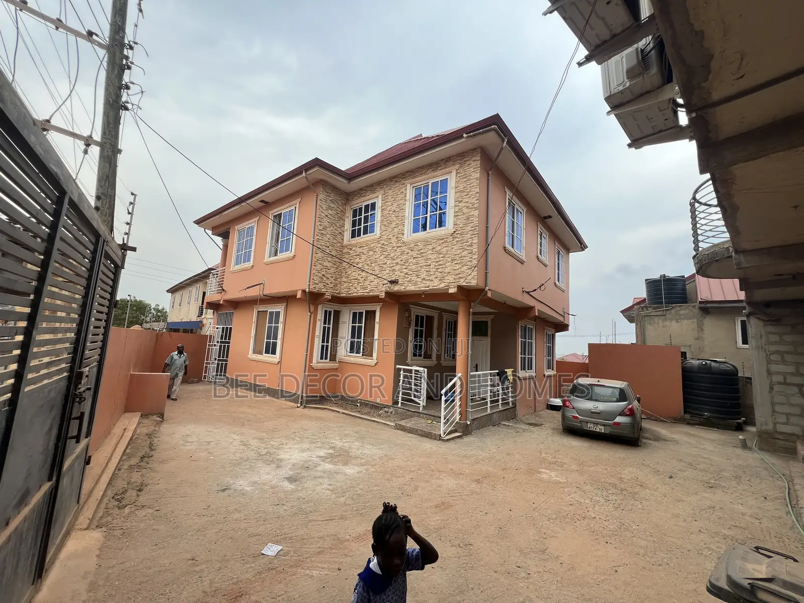 3bdrm Apartment in Bee Decor & Homes, Old Ashomang for rent in Old Ashomang
