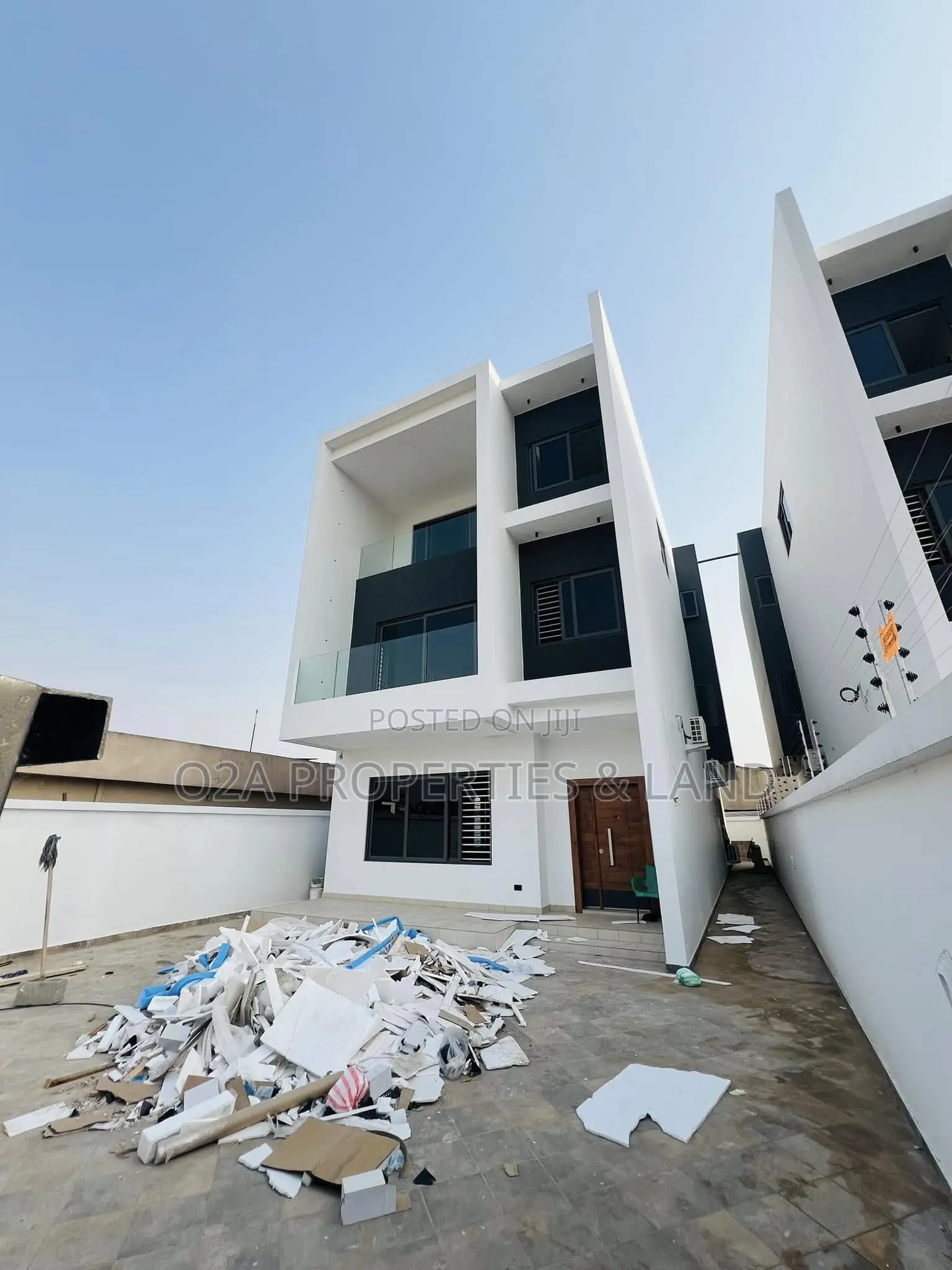 4bdrm House in East Legon, American House for sale in American House