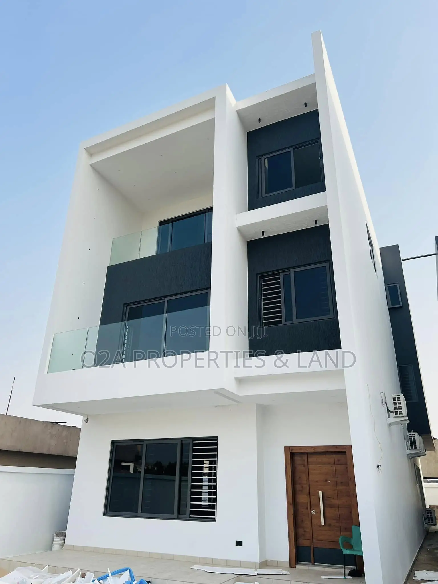 4bdrm House in East Legon, American House for sale in American House
