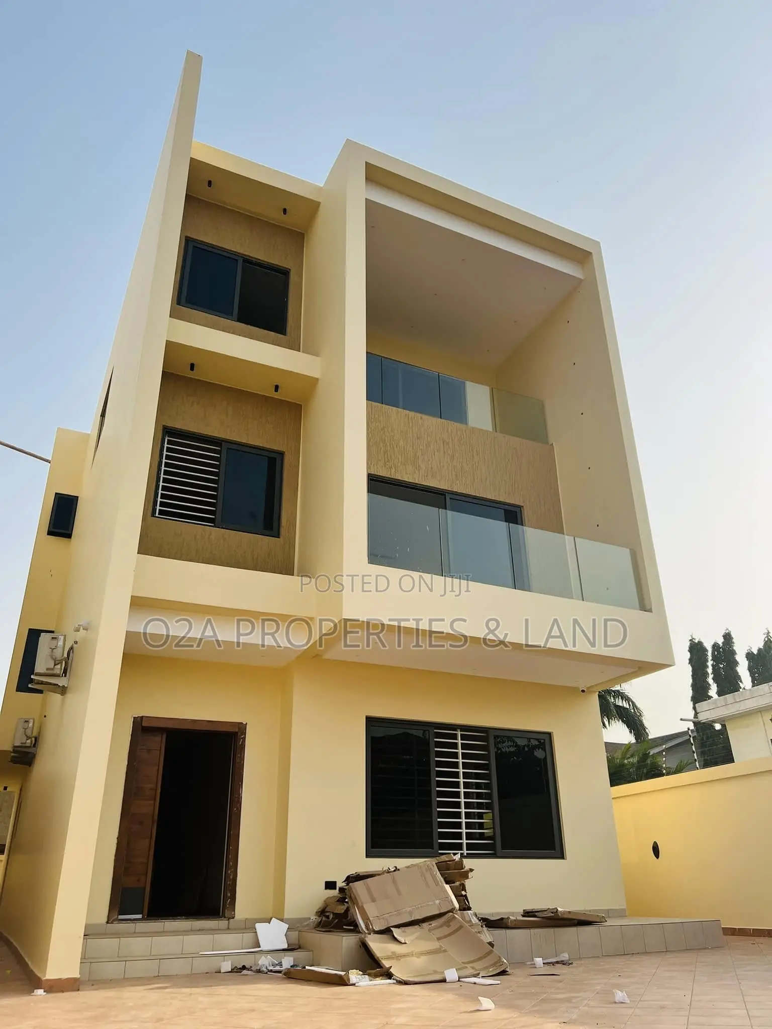 4bdrm House in East Legon, American House for sale in American House