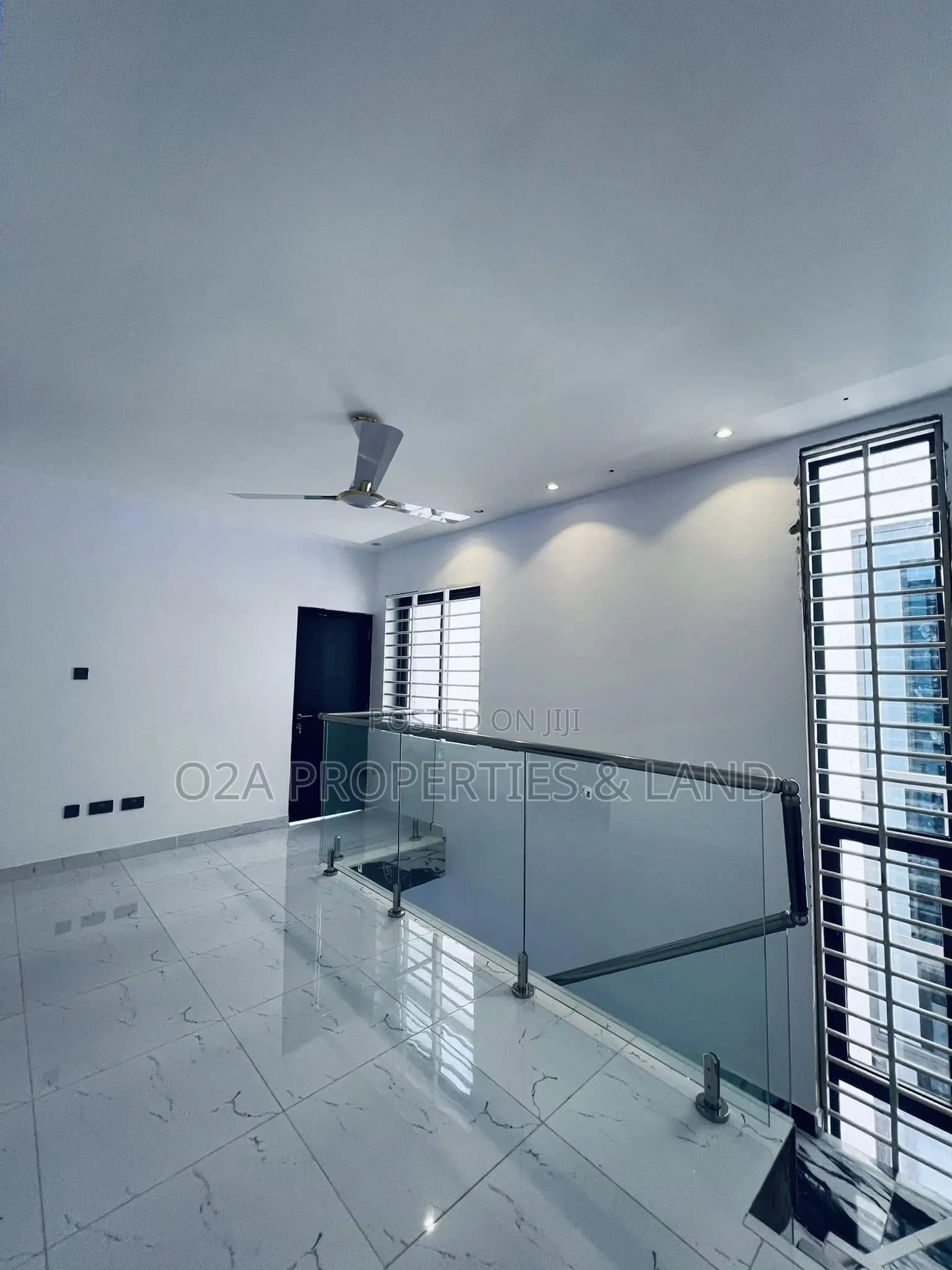3bdrm Townhouse/Terrace in Ashaley Botwe, Lake Side Estate for sale in Lake Side Estate