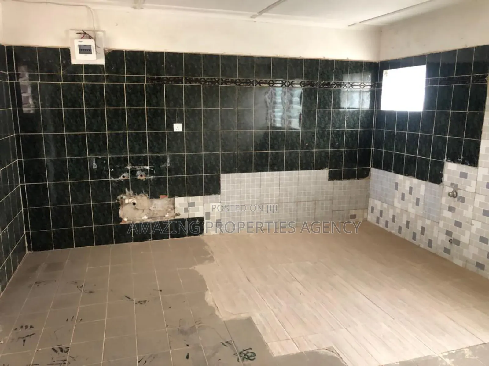 4bdrm House in Madina for sale in Madina