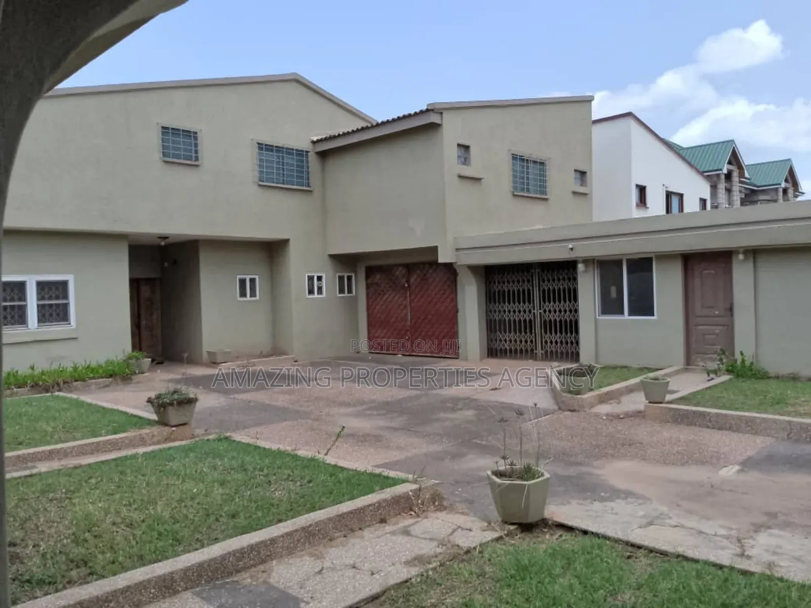 4bdrm House in Madina for sale in Madina