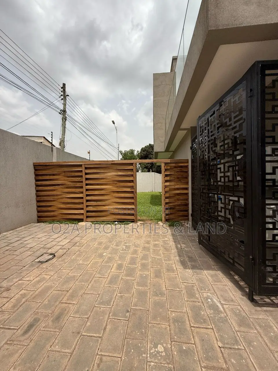 4bdrm Townhouse / Terrace in Cantonment, Acquinas for rent in Acquinas