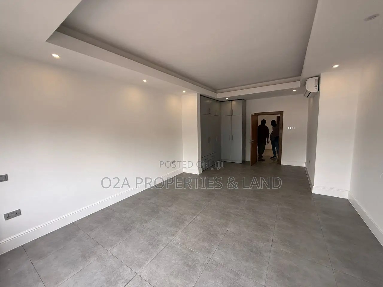 4bdrm Townhouse / Terrace in Cantonment, Acquinas for rent in Acquinas