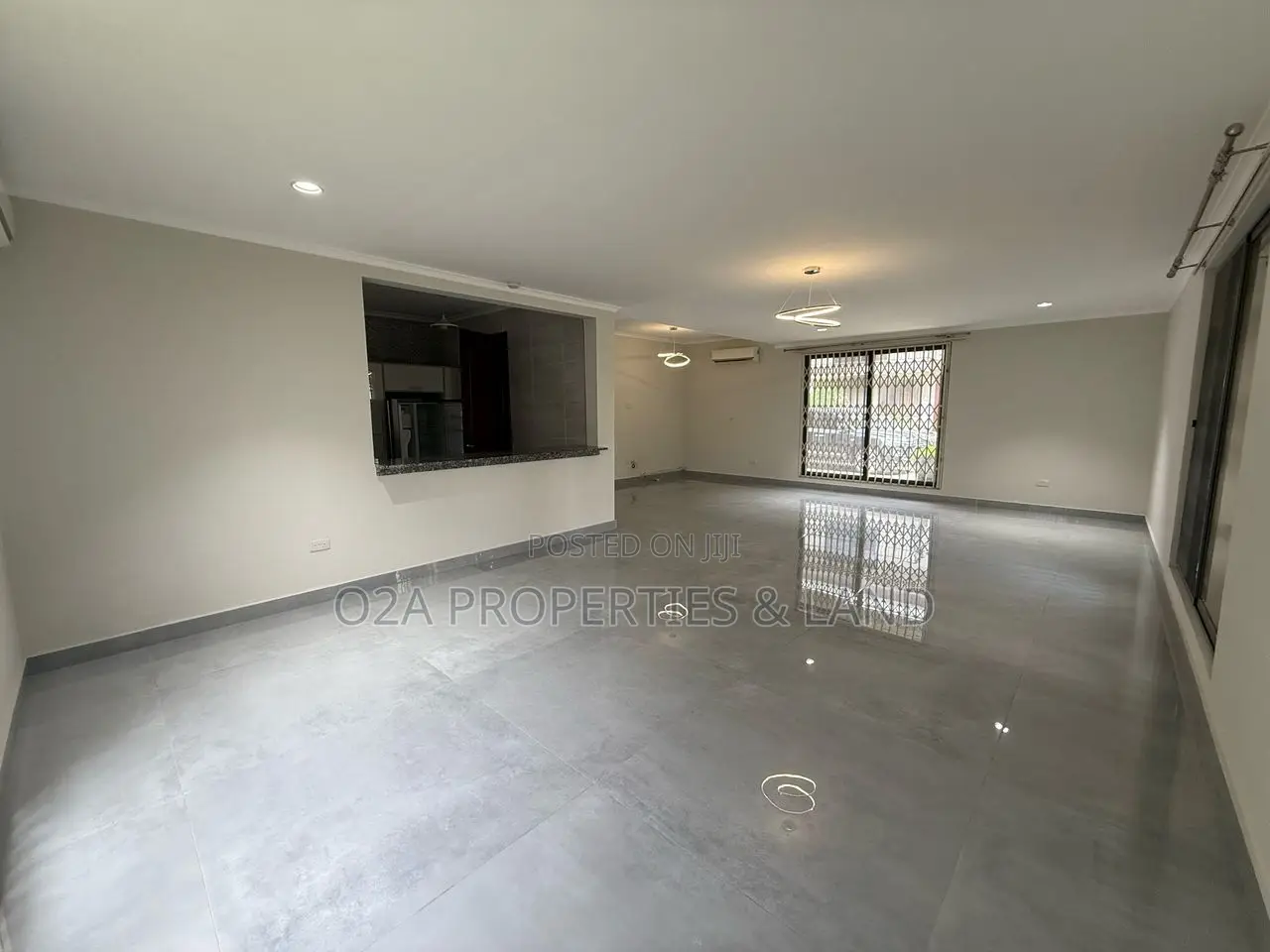3bdrm Townhouse / Terrace in Cantonment, Acquinas for rent in Acquinas