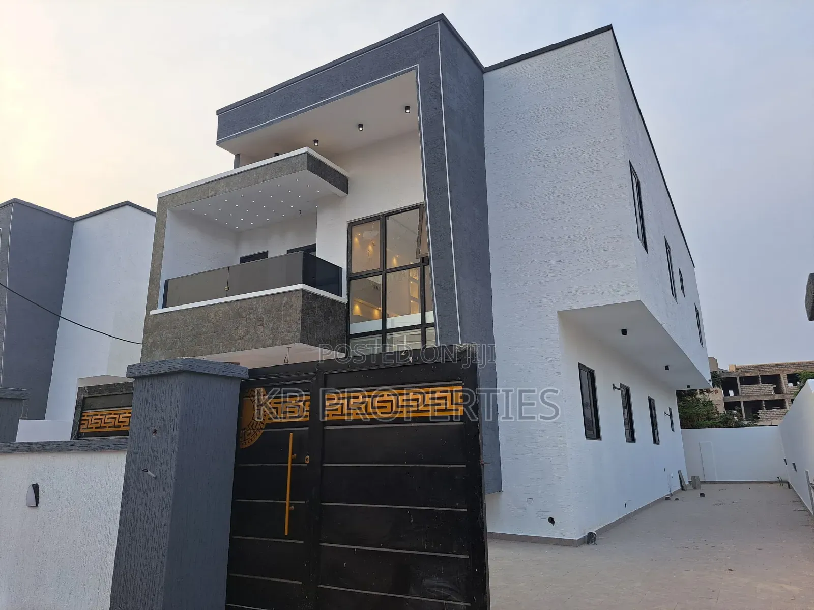 6bdrm House in Kb Properties, Spintex for rent in Spintex