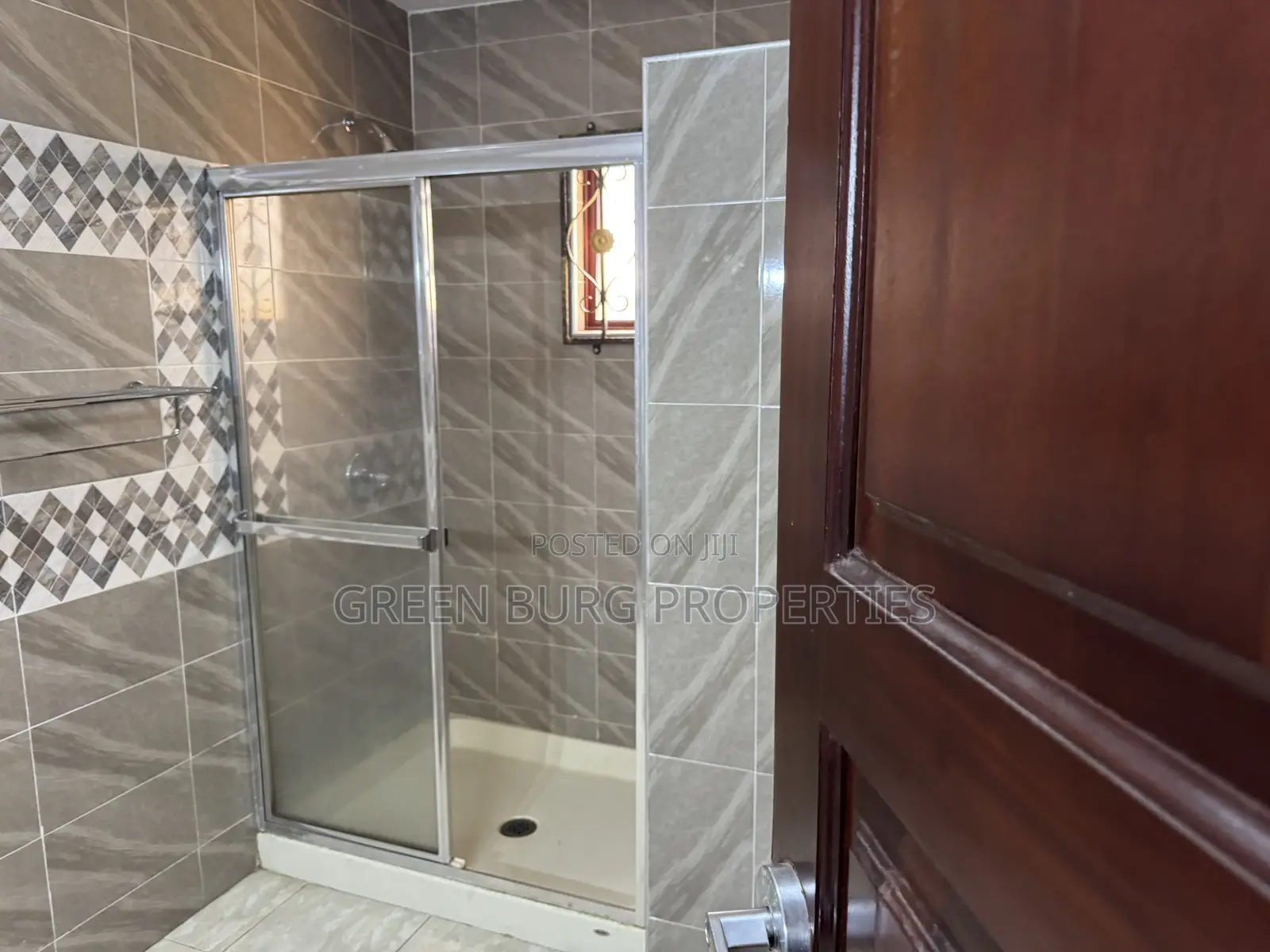 3bdrm Apartment in Green, East Legon for rent in East Legon