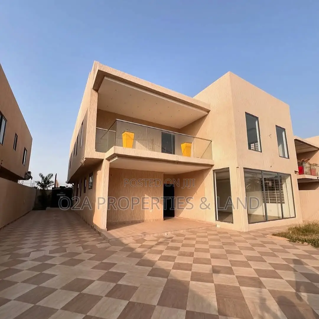 4bdrm House in East Legon-Ogbojo for sale in New Legon